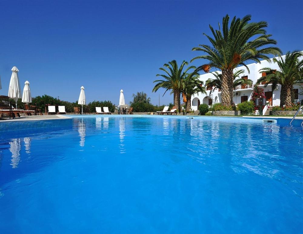 Eri Hotel 3*